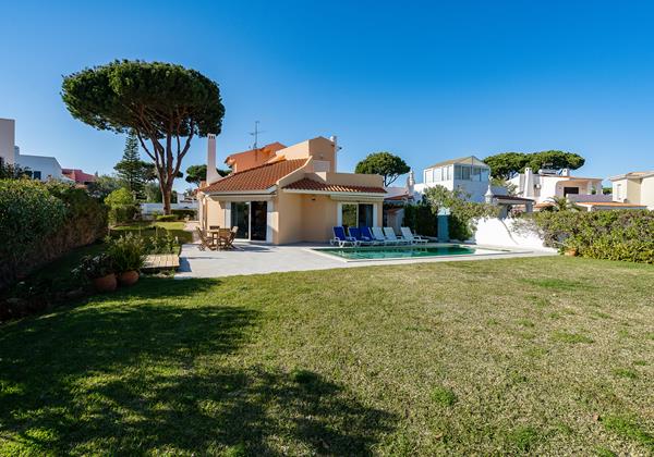 Villa Mianas Holiday Villa For Rent In Vilamoura Algarve