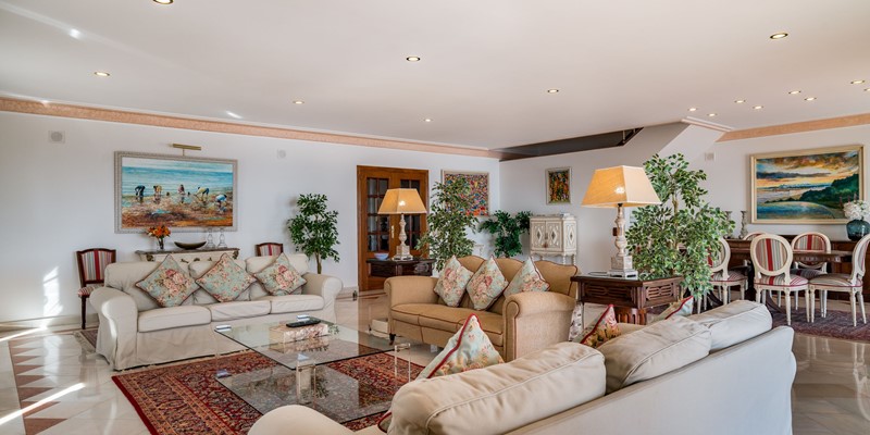 Comfortable Lounge With Free Wi Fi In Algarve Rental Villa